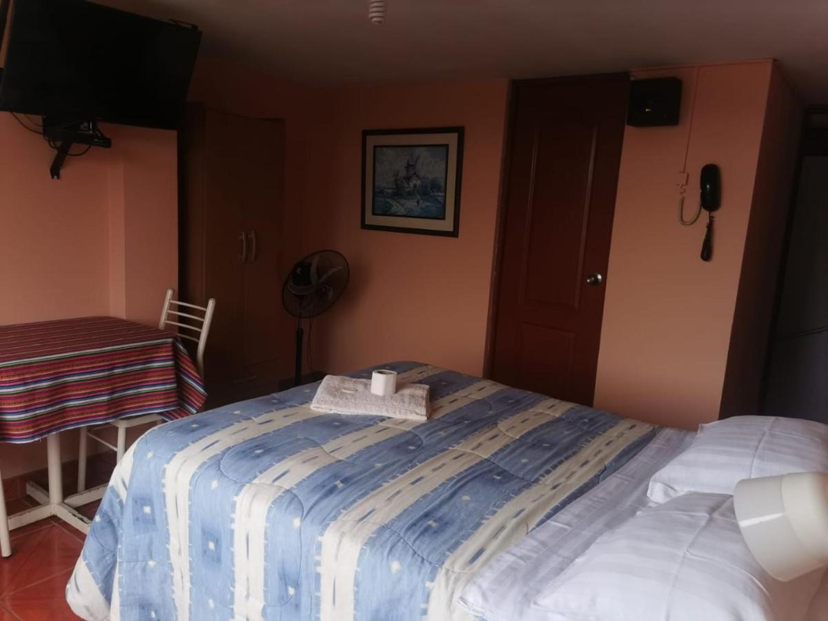 Hostal Turistico El Cajamarquez Lima Buitenkant foto