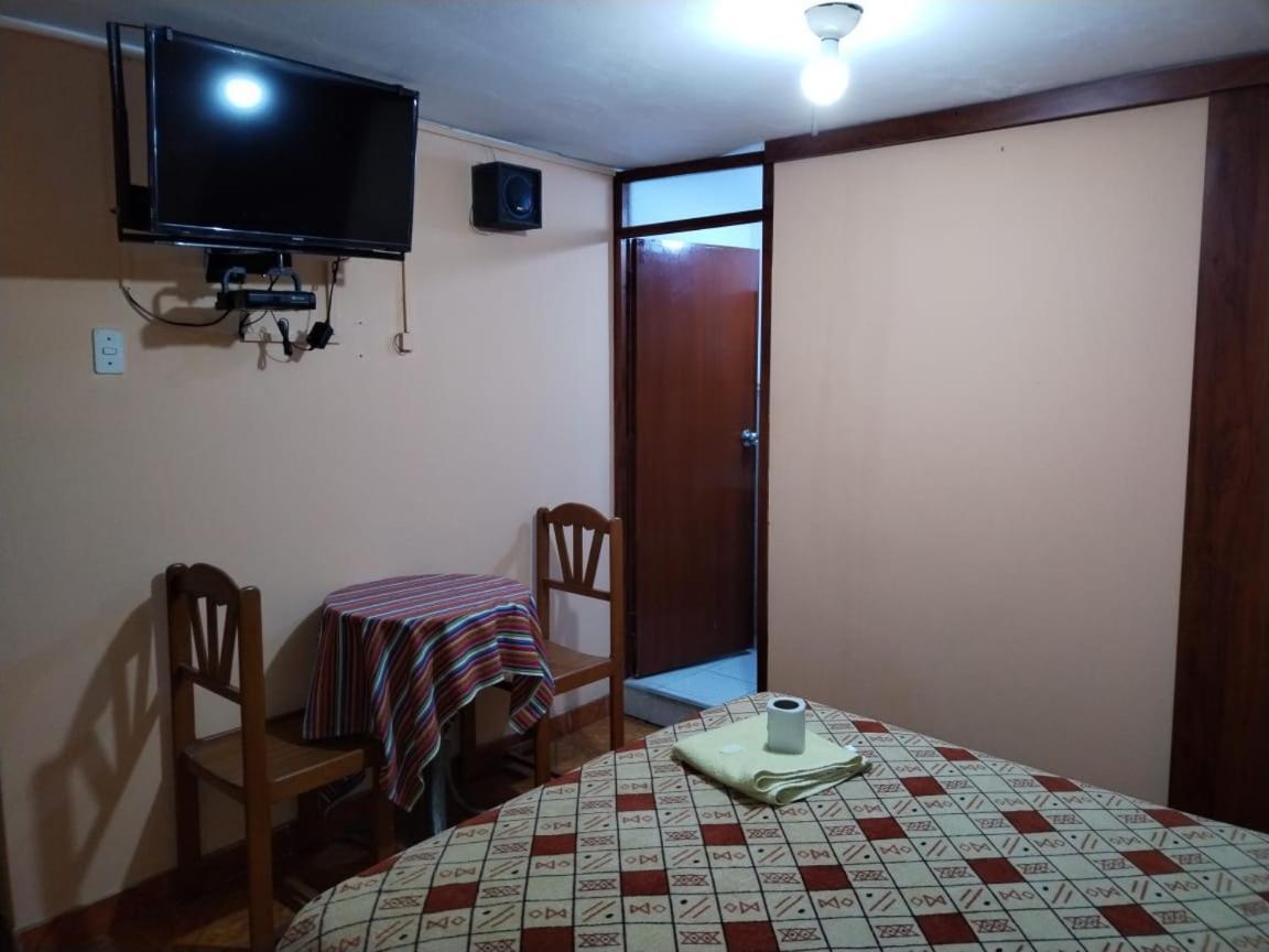 Hostal Turistico El Cajamarquez Lima Buitenkant foto