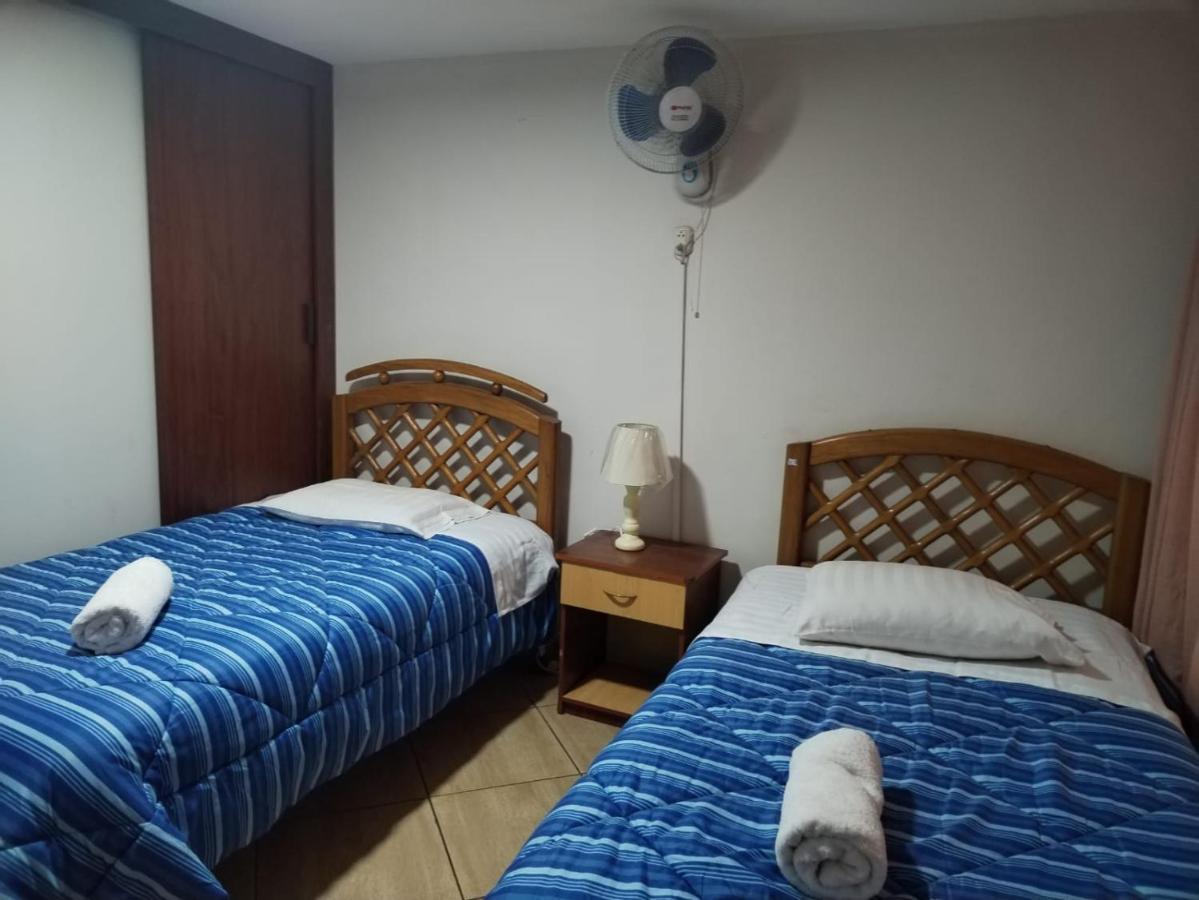 Hostal Turistico El Cajamarquez Lima Buitenkant foto