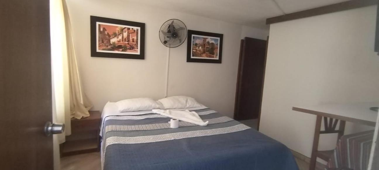 Hostal Turistico El Cajamarquez Lima Buitenkant foto